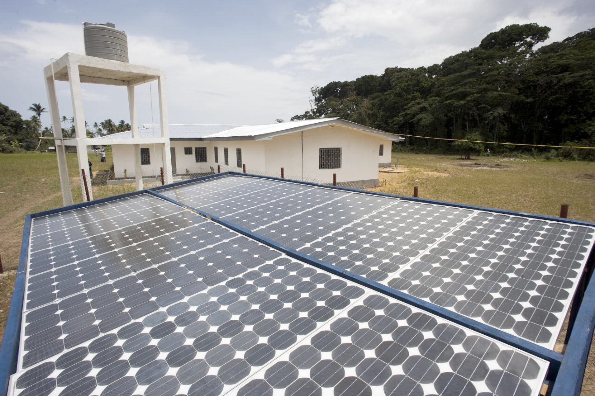 利比里亚的太阳能电池板