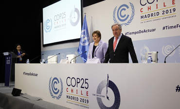 会议秘书长安东尼奥·古特雷斯和执行秘书帕特里夏·埃斯皮诺萨在西班牙马德里举行的COP25会议上