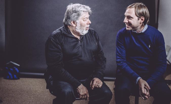 一个pple co-founder Steve Wozniak with fellow Efforce co-founder Jacopo Visetti